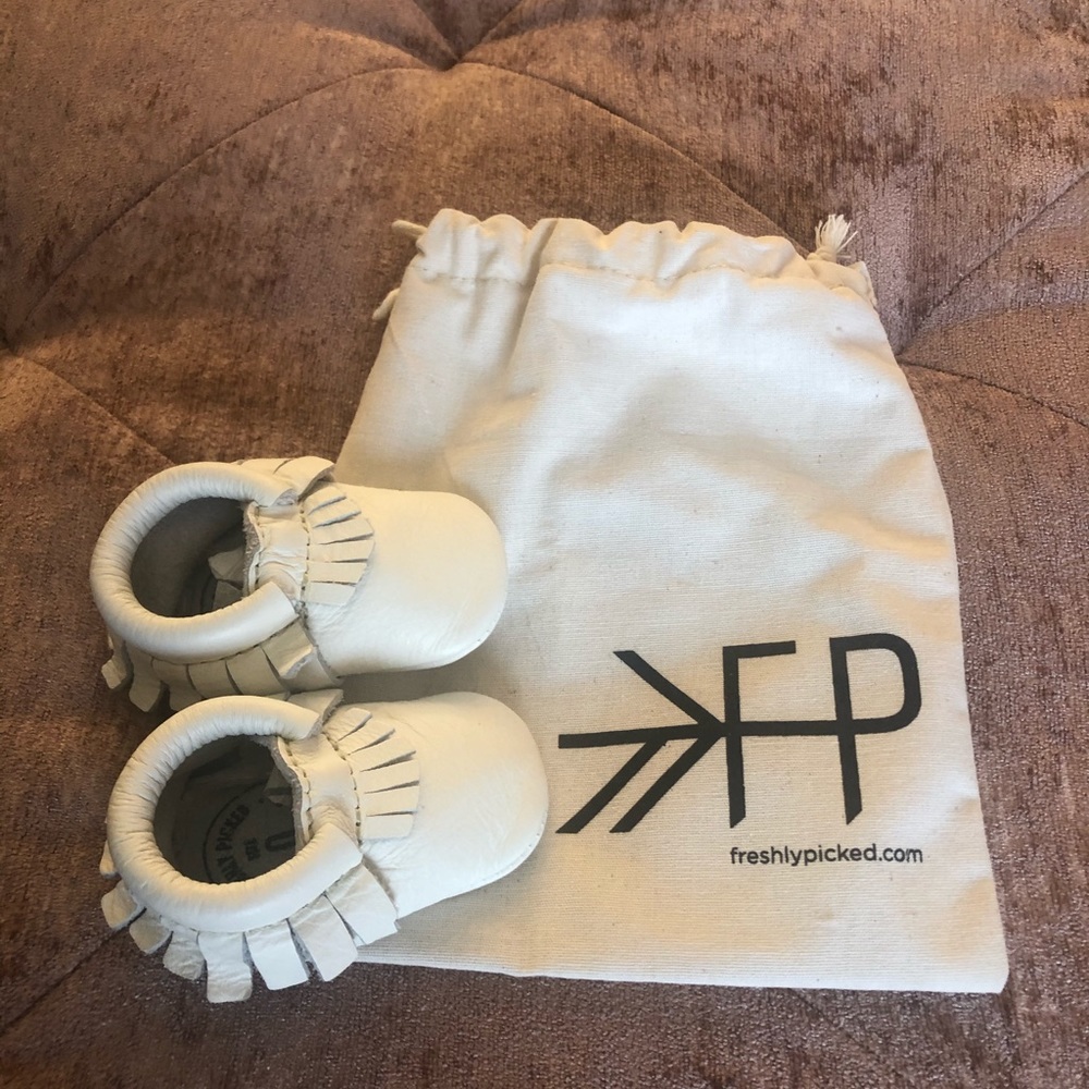 Freshly Picked moccasins Sz 0